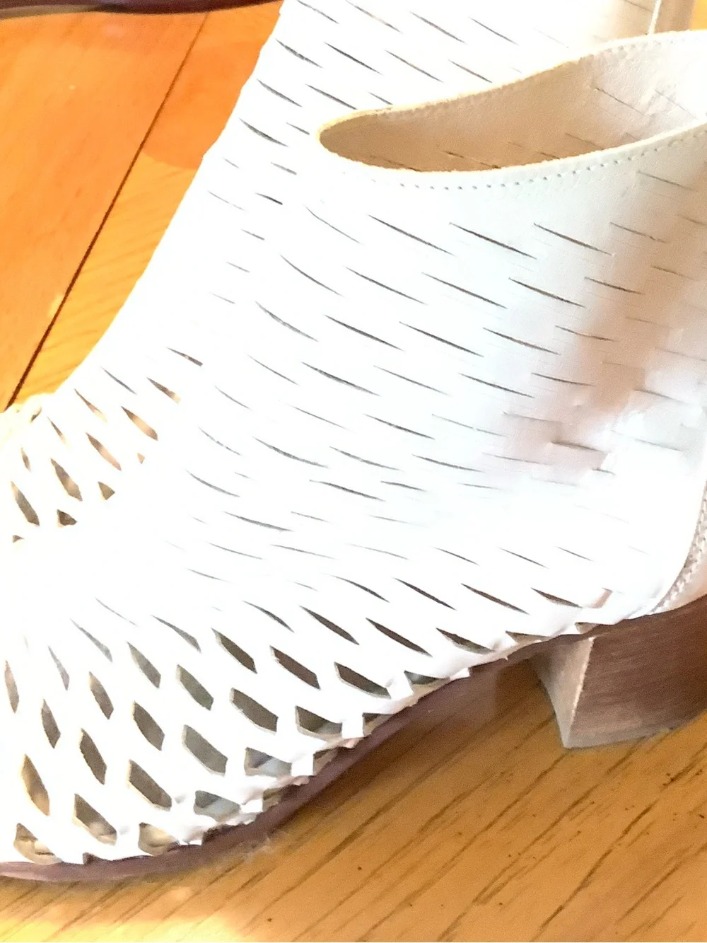 Piampiani White Leather Open-Toe Laser-Cut Ankle Booties sz 38/8